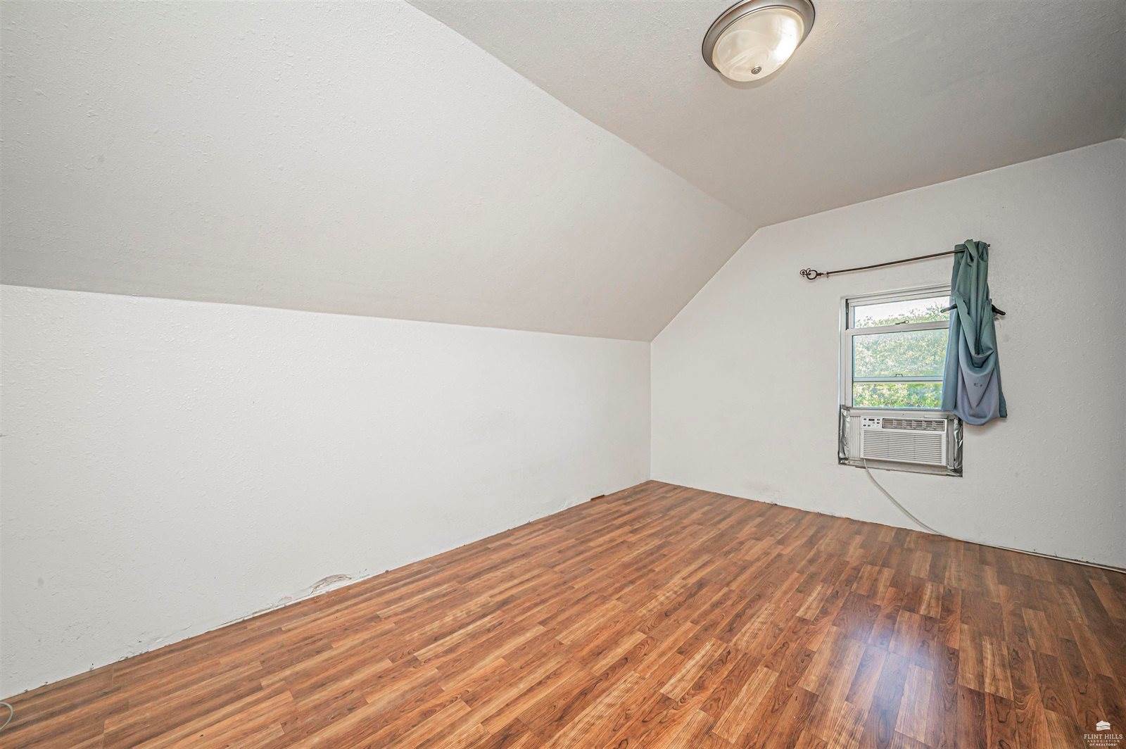 1697 Hwy 43, Enterprise, KS 67441