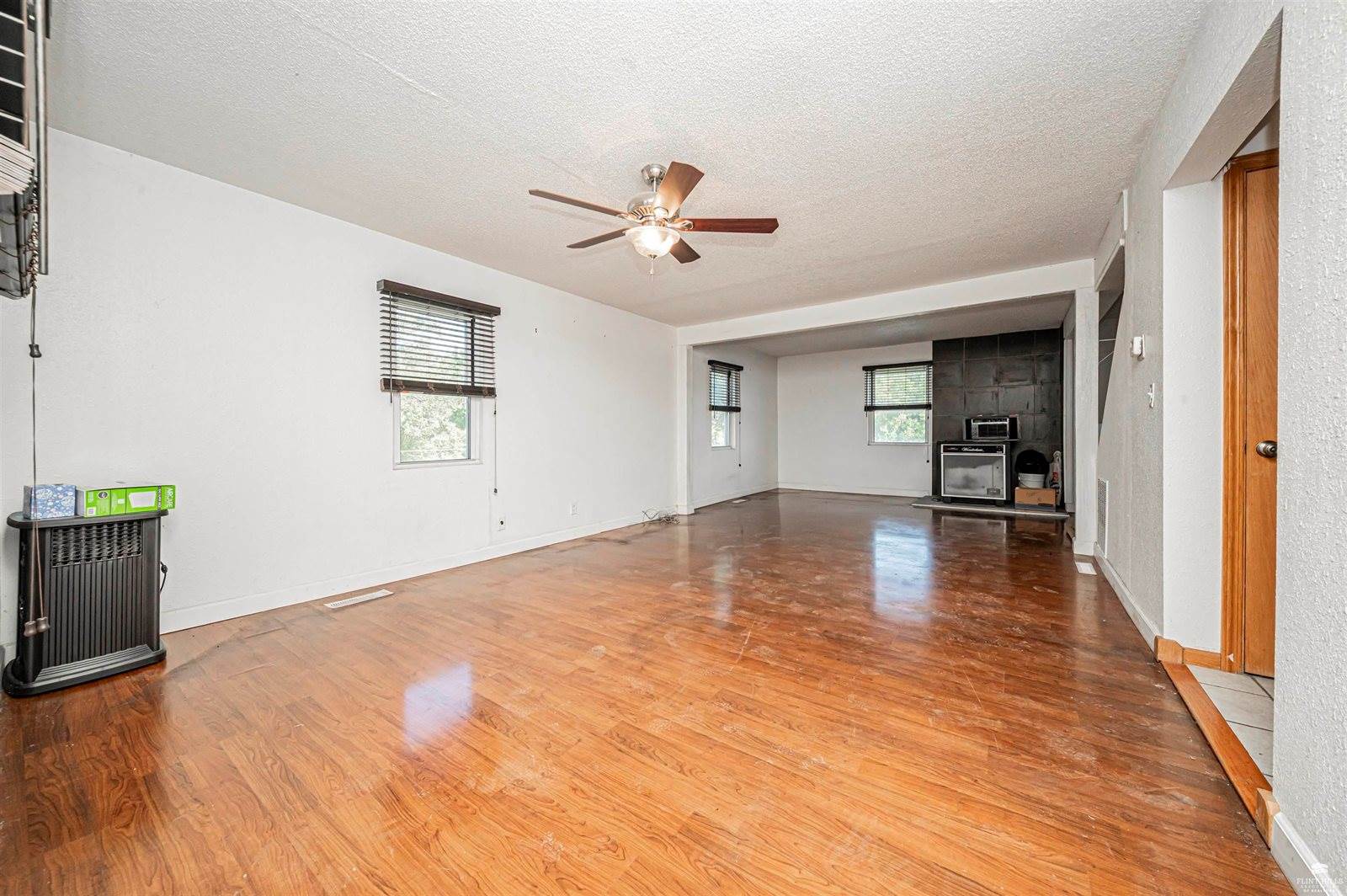 1697 Hwy 43, Enterprise, KS 67441