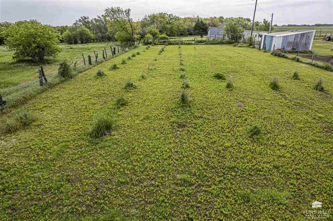 1697 Hwy 43, Enterprise, KS 67441