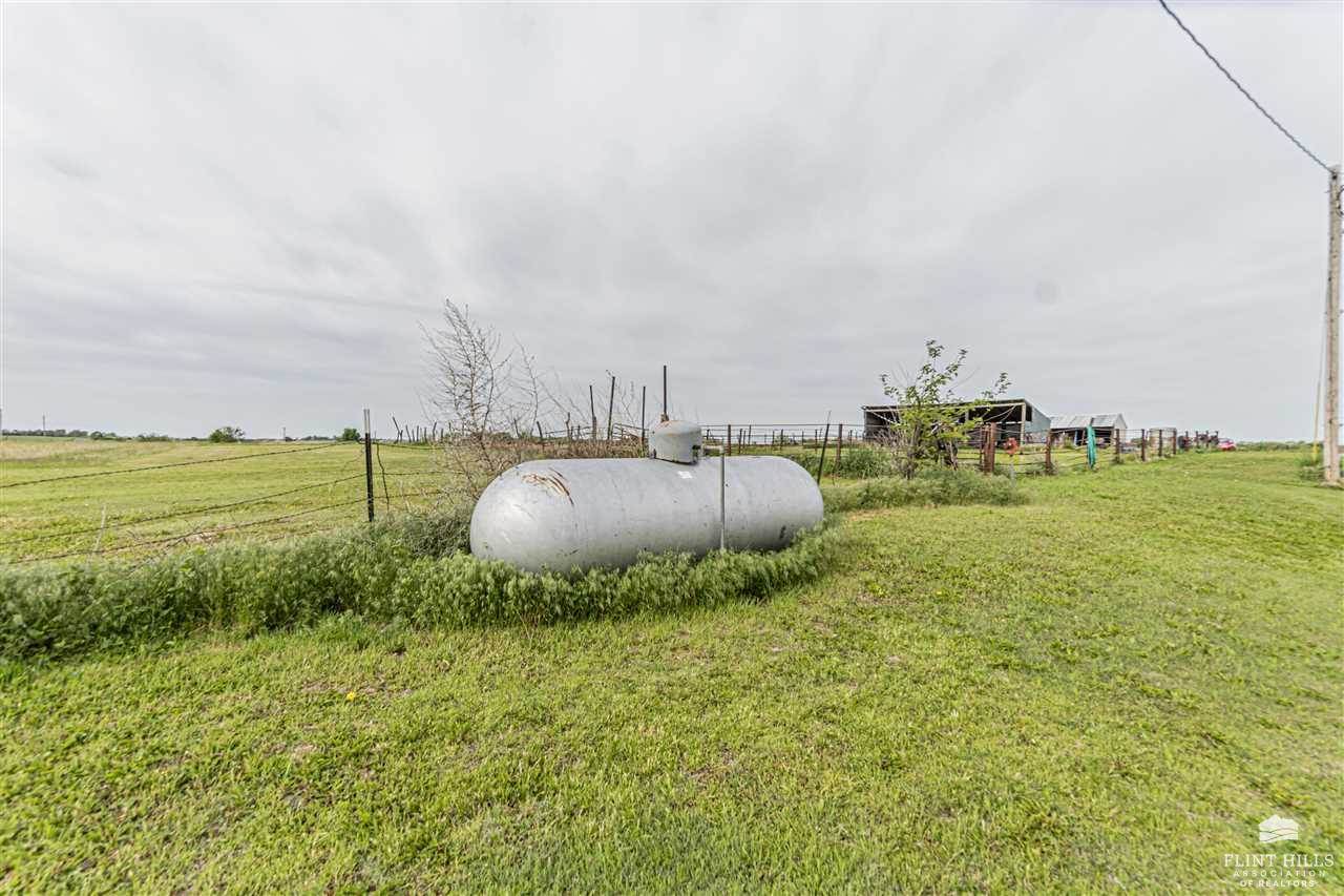 1697 Hwy 43, Enterprise, KS 67441