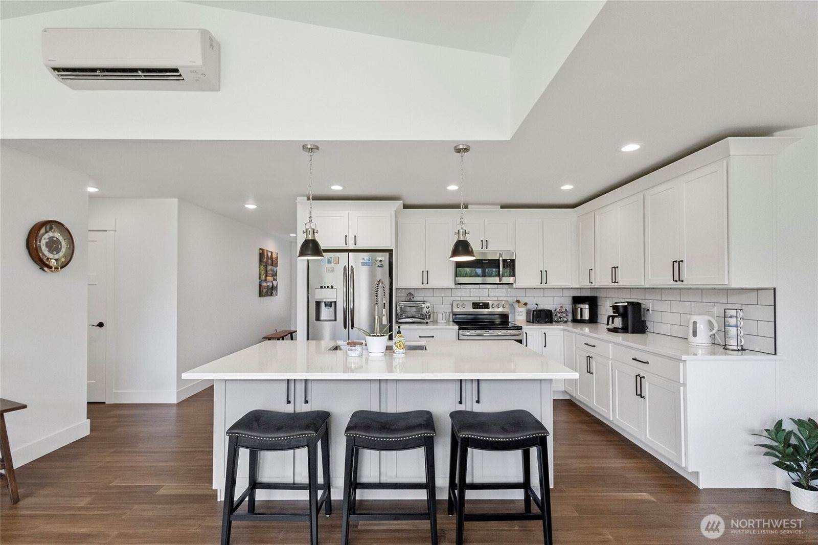 7456 Windsong Lane, Sedro Woolley, WA 98284