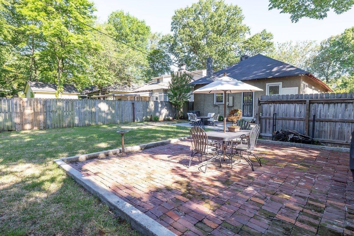 1557 Forest, Memphis, TN 38112