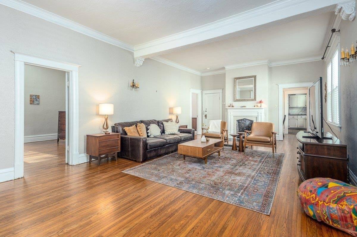 1557 Forest, Memphis, TN 38112