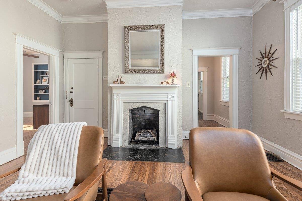 1557 Forest, Memphis, TN 38112