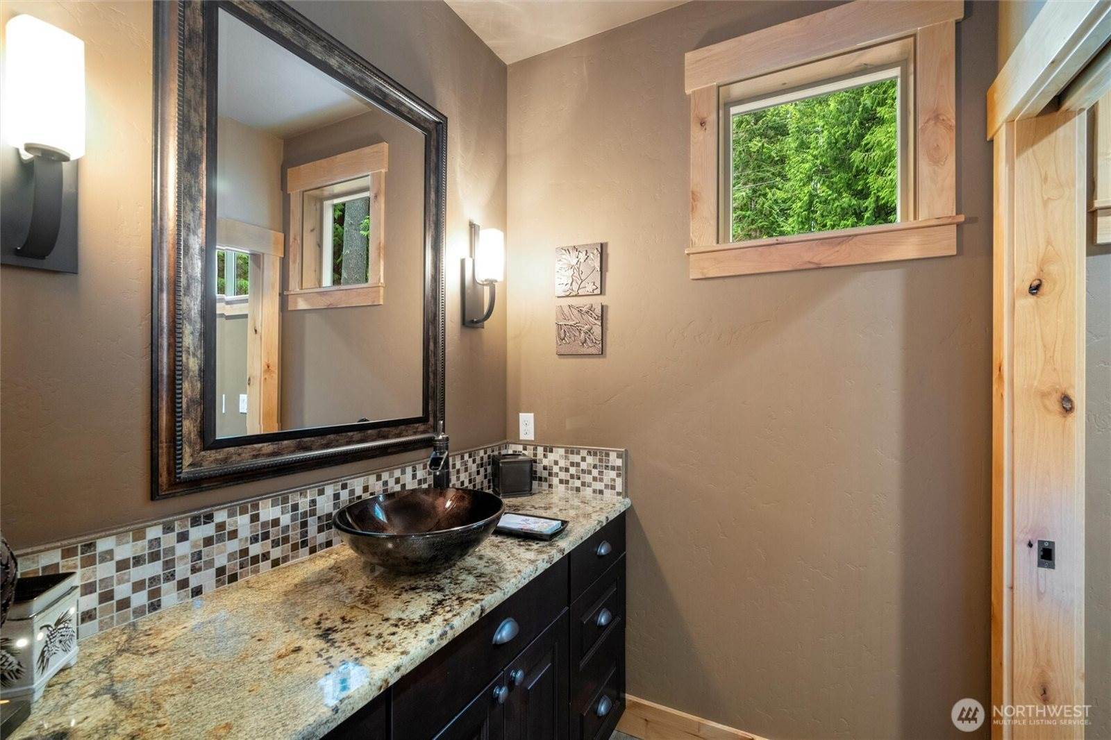 33184 West Shore Drive, Mount Vernon, WA 98274