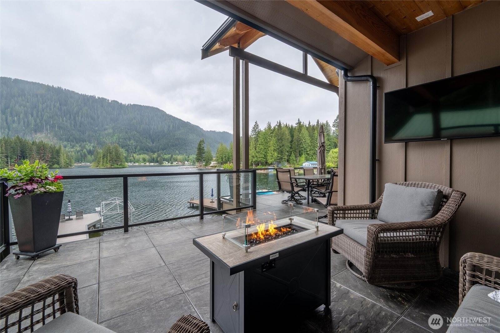 33184 West Shore Drive, Mount Vernon, WA 98274