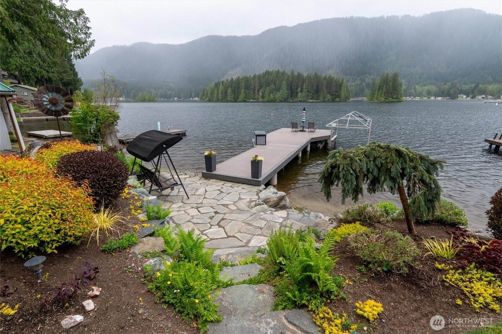 33184 West Shore Drive, Mount Vernon, WA 98274