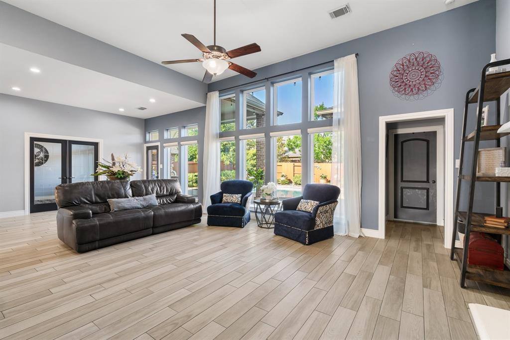 16406 Sawyer Knoll Lane, Houston, TX 77044