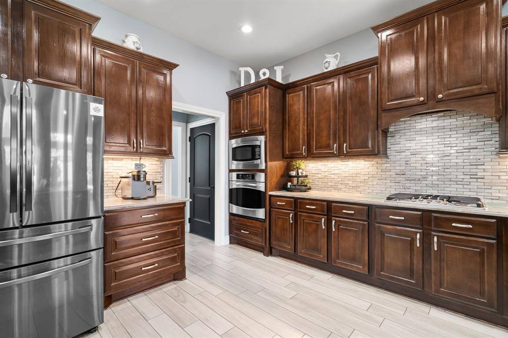 16406 Sawyer Knoll Lane, Houston, TX 77044