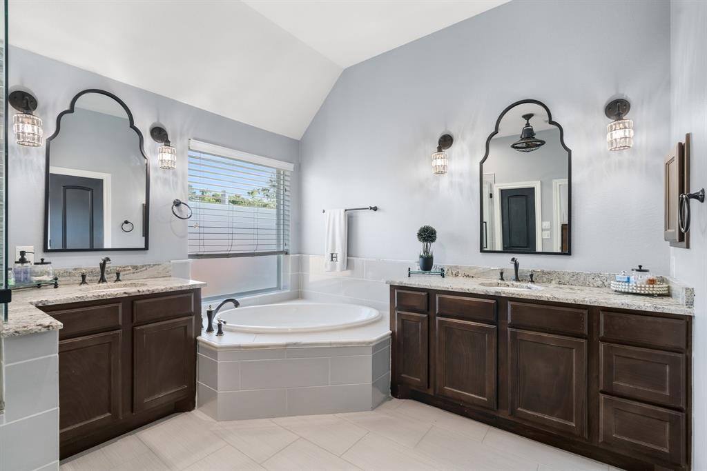 16406 Sawyer Knoll Lane, Houston, TX 77044