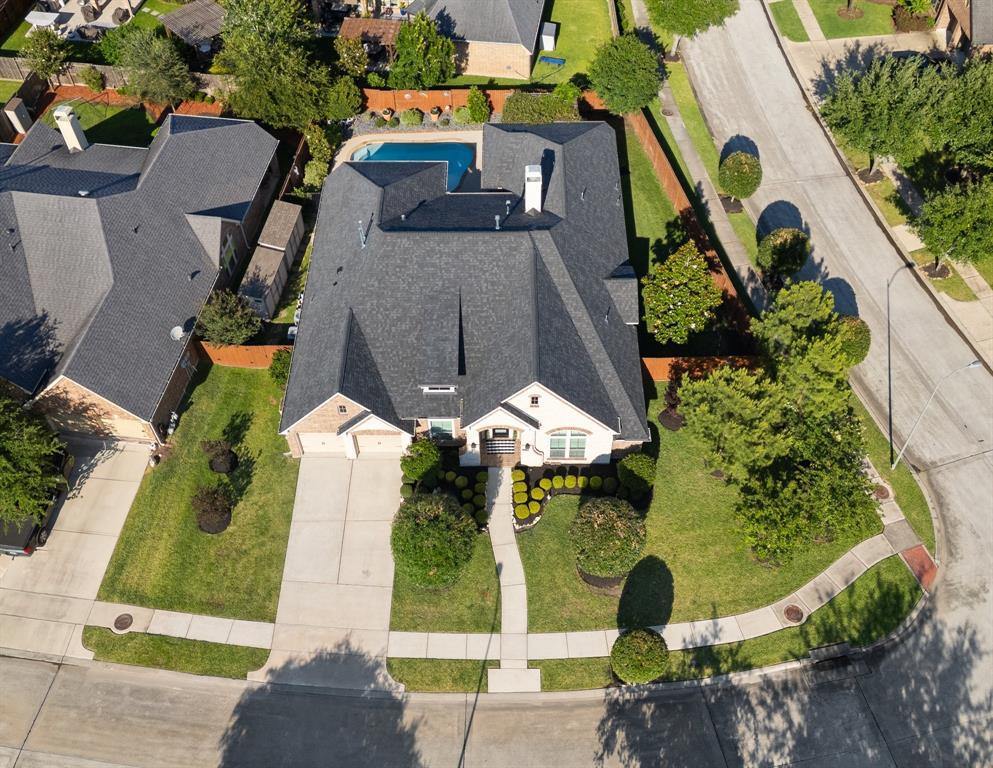 16406 Sawyer Knoll Lane, Houston, TX 77044