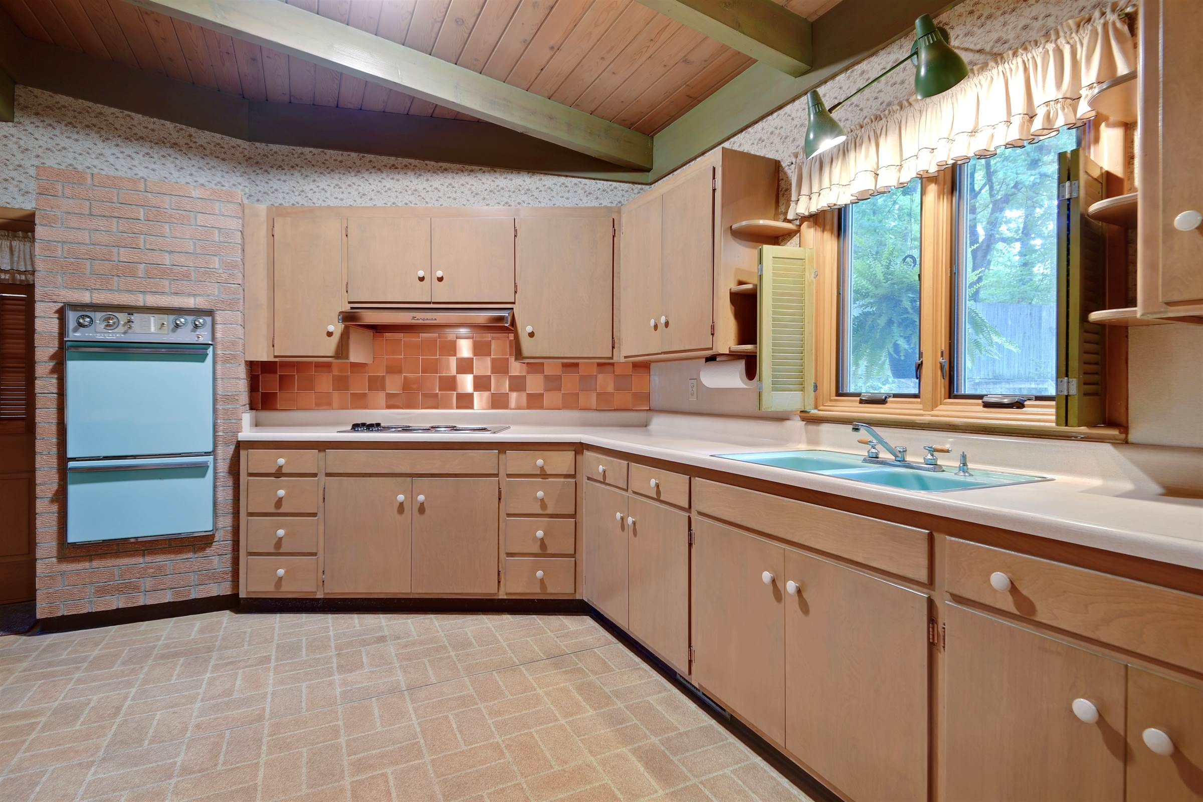 6521 Burnham Street, Merriam, KS 66202