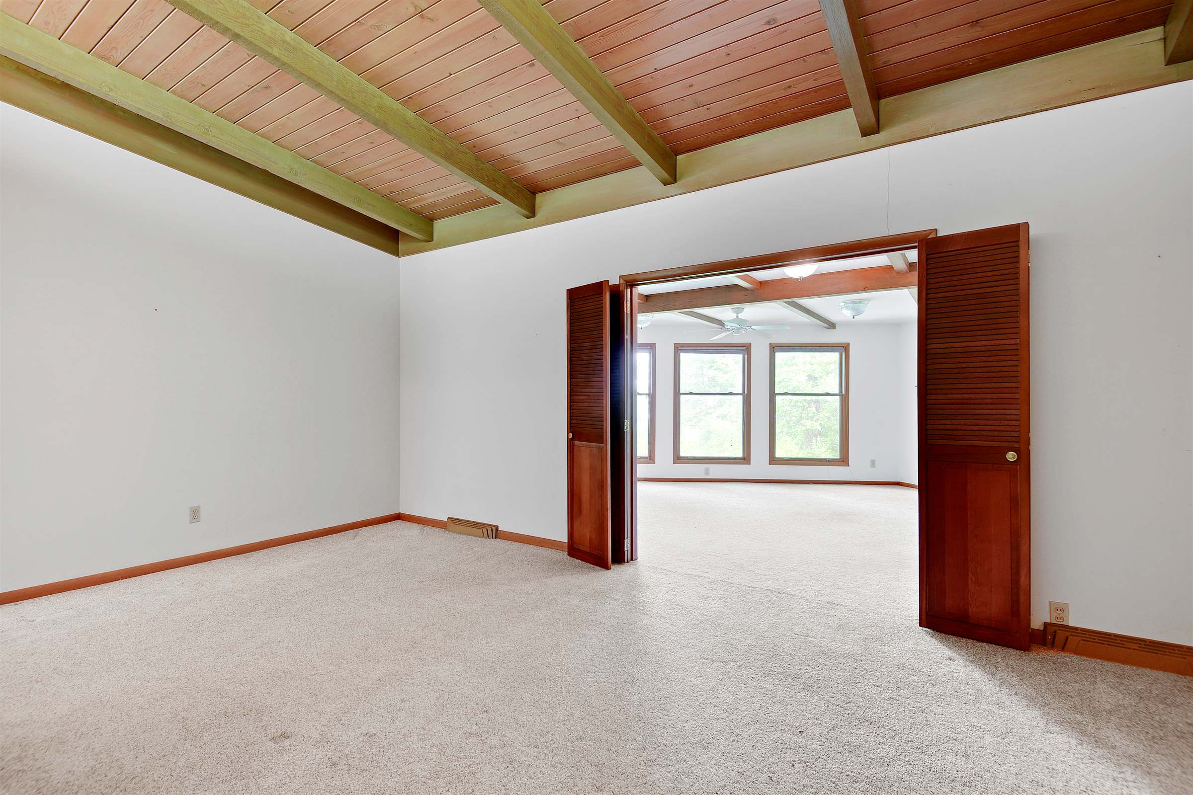 6521 Burnham Street, Merriam, KS 66202