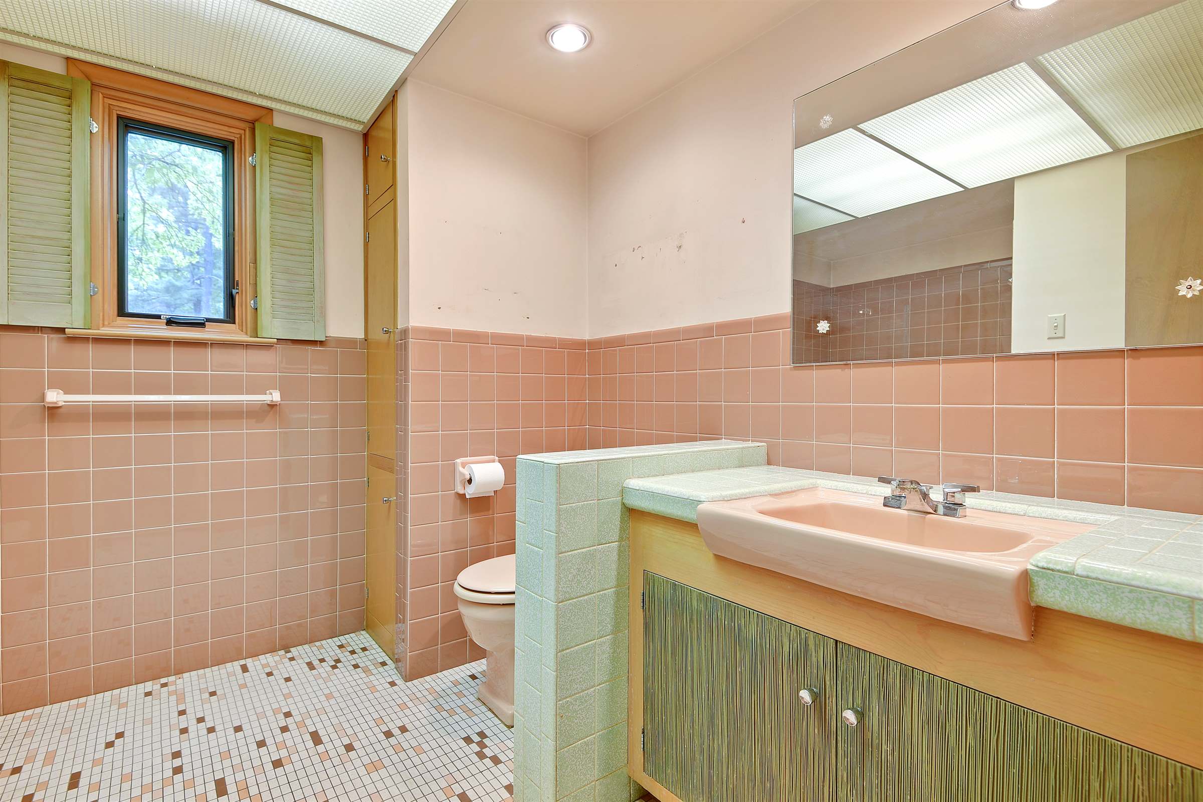 6521 Burnham Street, Merriam, KS 66202