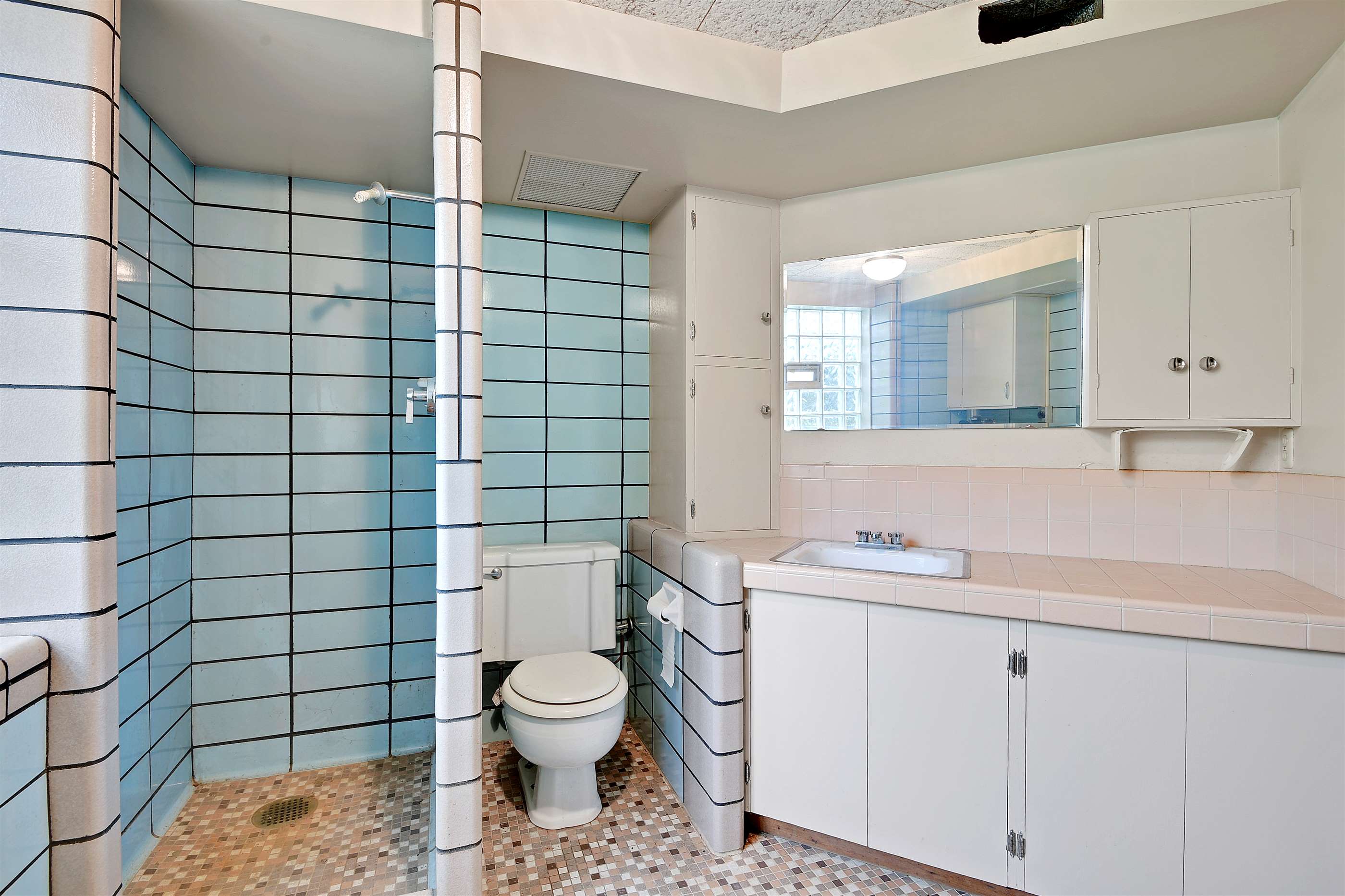 6521 Burnham Street, Merriam, KS 66202