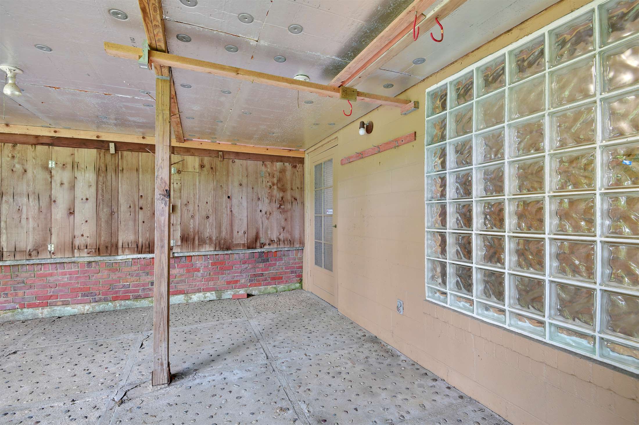 6521 Burnham Street, Merriam, KS 66202