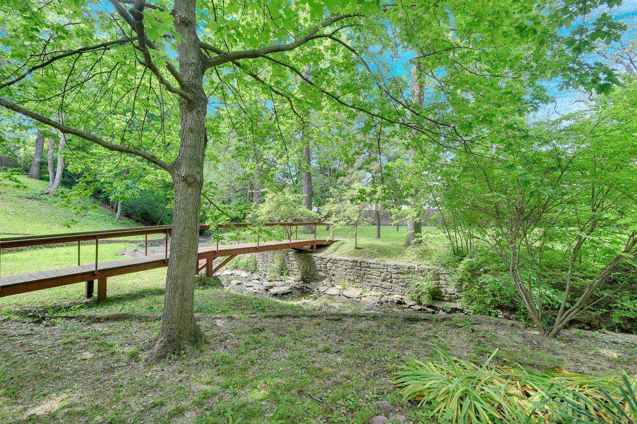 6521 Burnham Street, Merriam, KS 66202