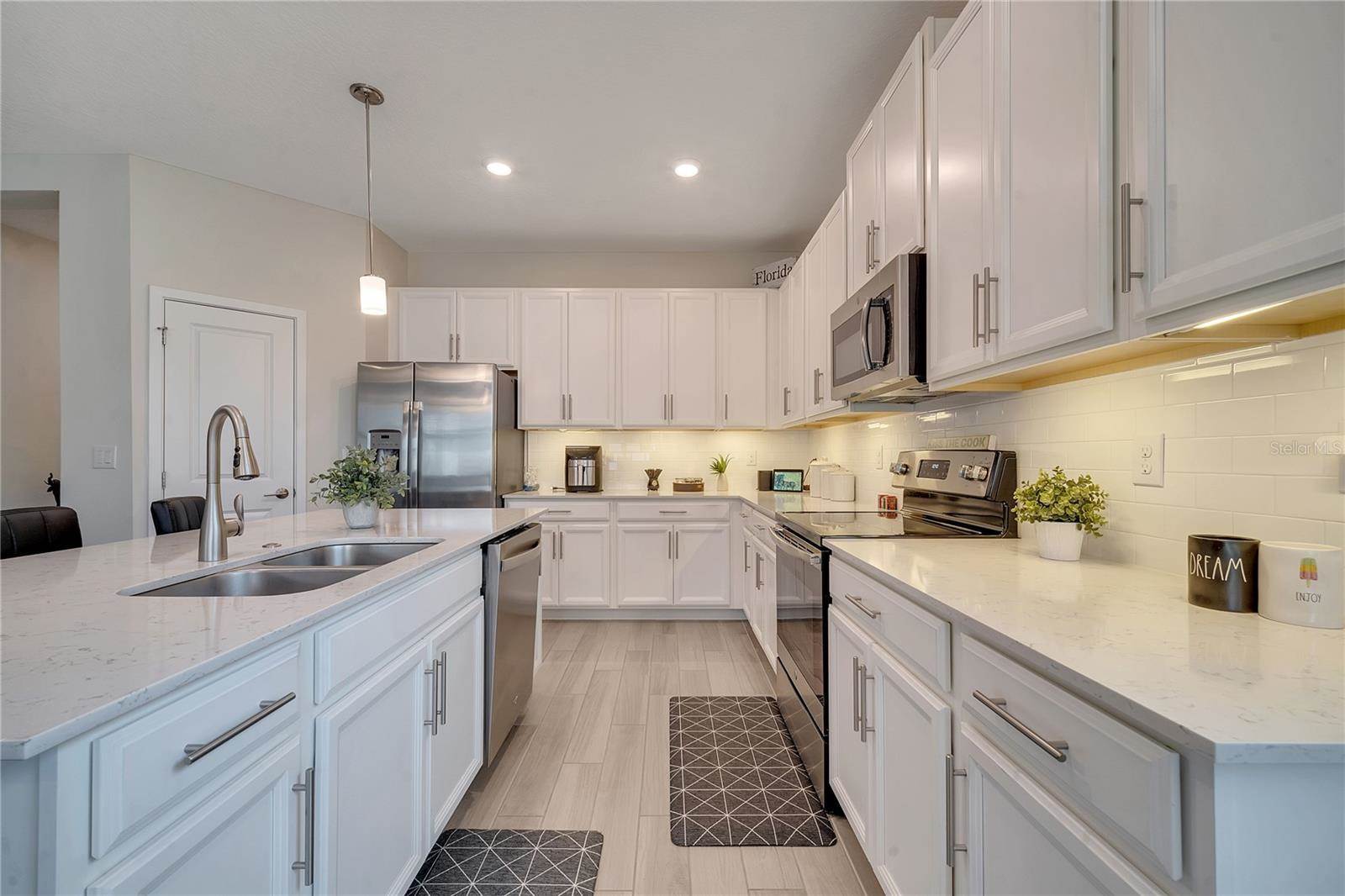 338 Wooded Vine Drive, Winter Springs, FL 32708