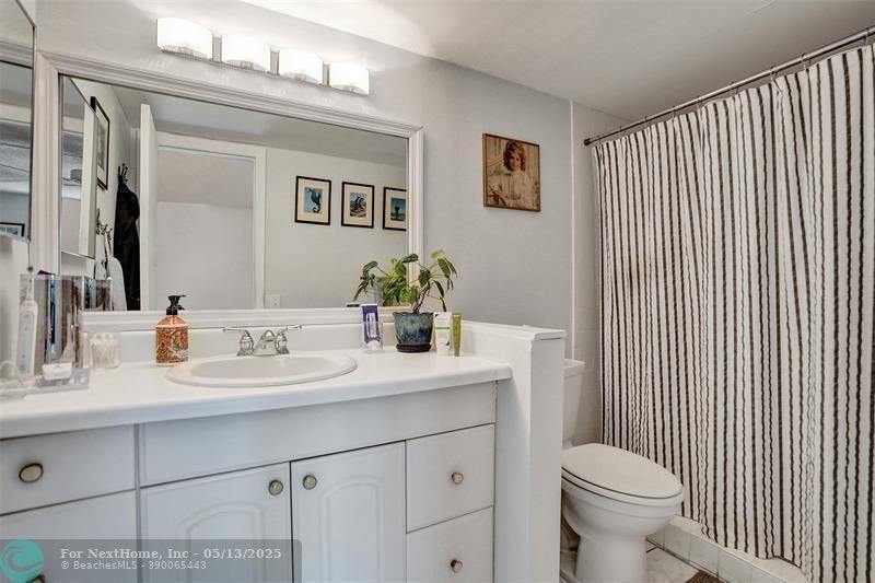 669 Cypress Ln 29B, Wilton Manors, FL 33305