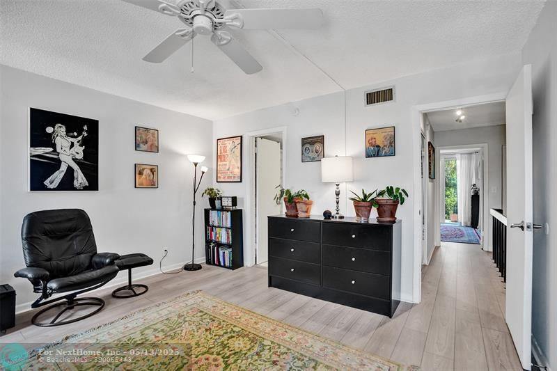 669 Cypress Ln 29B, Wilton Manors, FL 33305