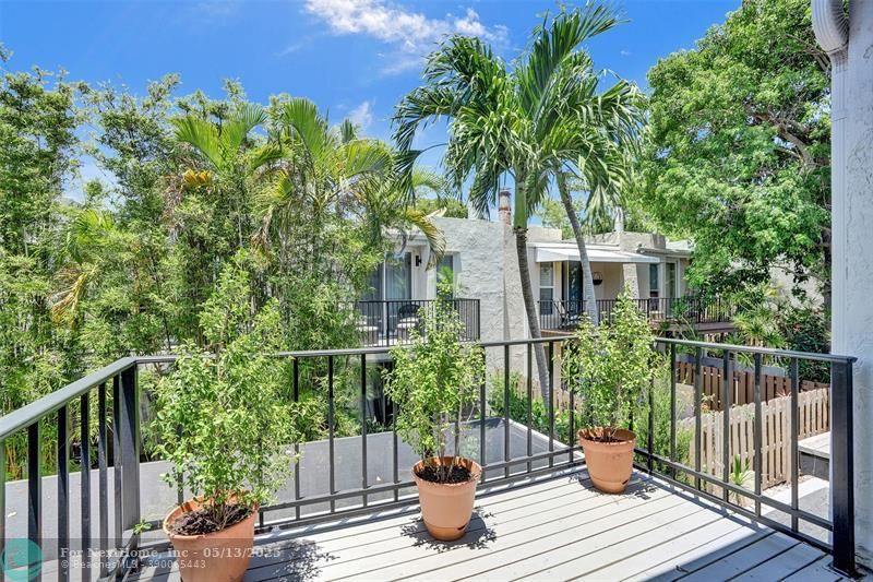 669 Cypress Ln 29B, Wilton Manors, FL 33305