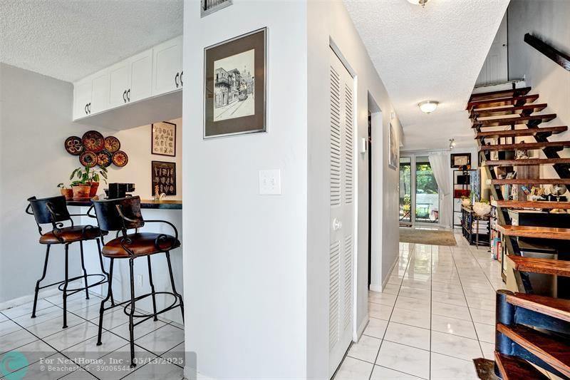 669 Cypress Ln 29B, Wilton Manors, FL 33305