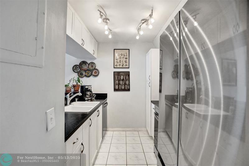 669 Cypress Ln 29B, Wilton Manors, FL 33305