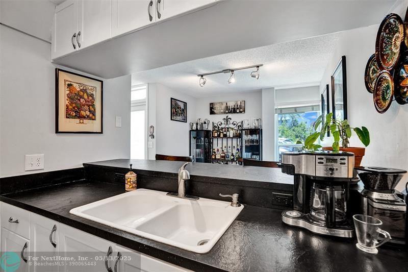 669 Cypress Ln 29B, Wilton Manors, FL 33305