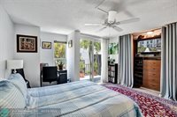 669 Cypress Ln 29B, Wilton Manors, FL 33305