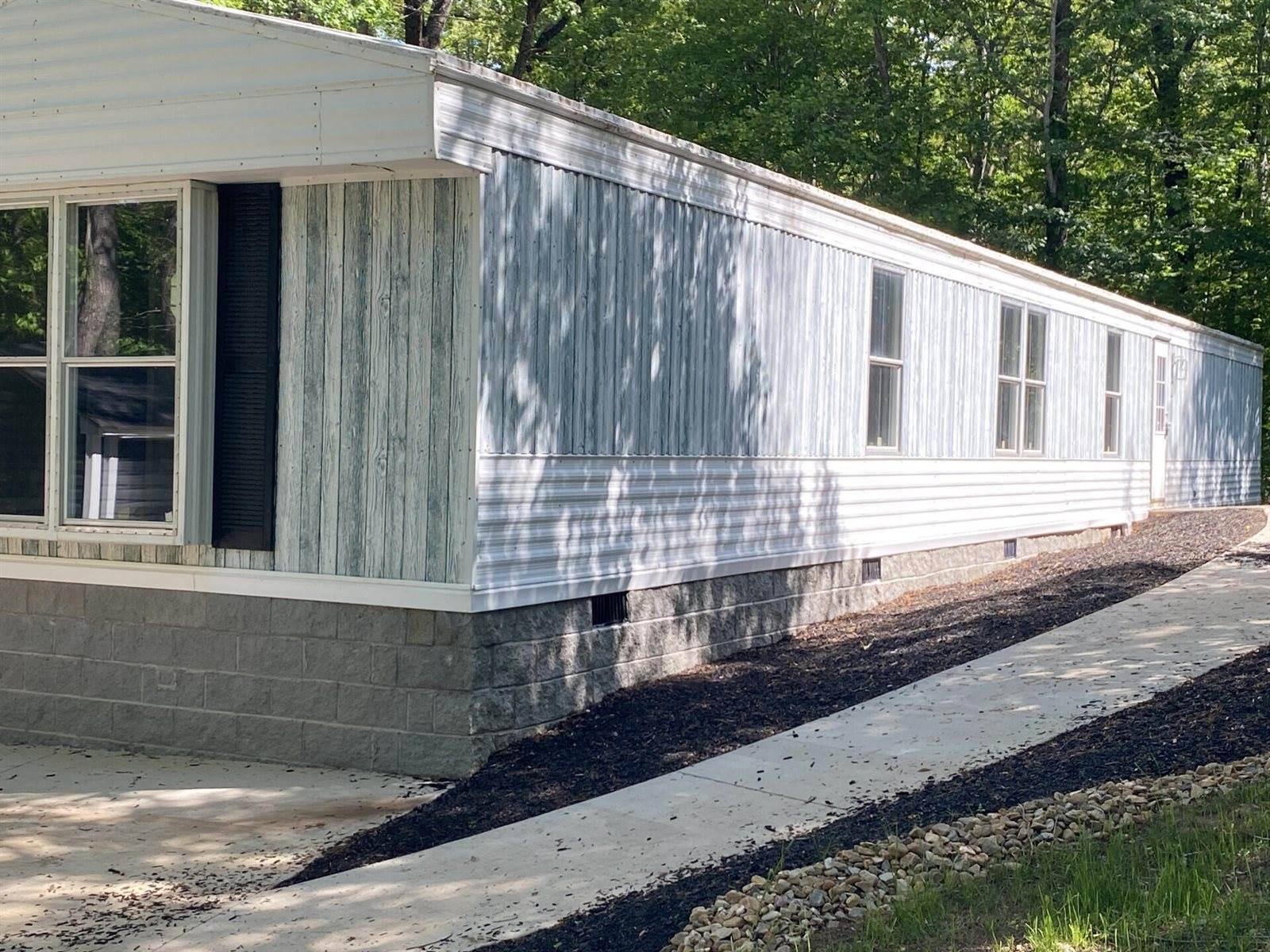 9 Blueberry Ln, Hardy, VA 24101