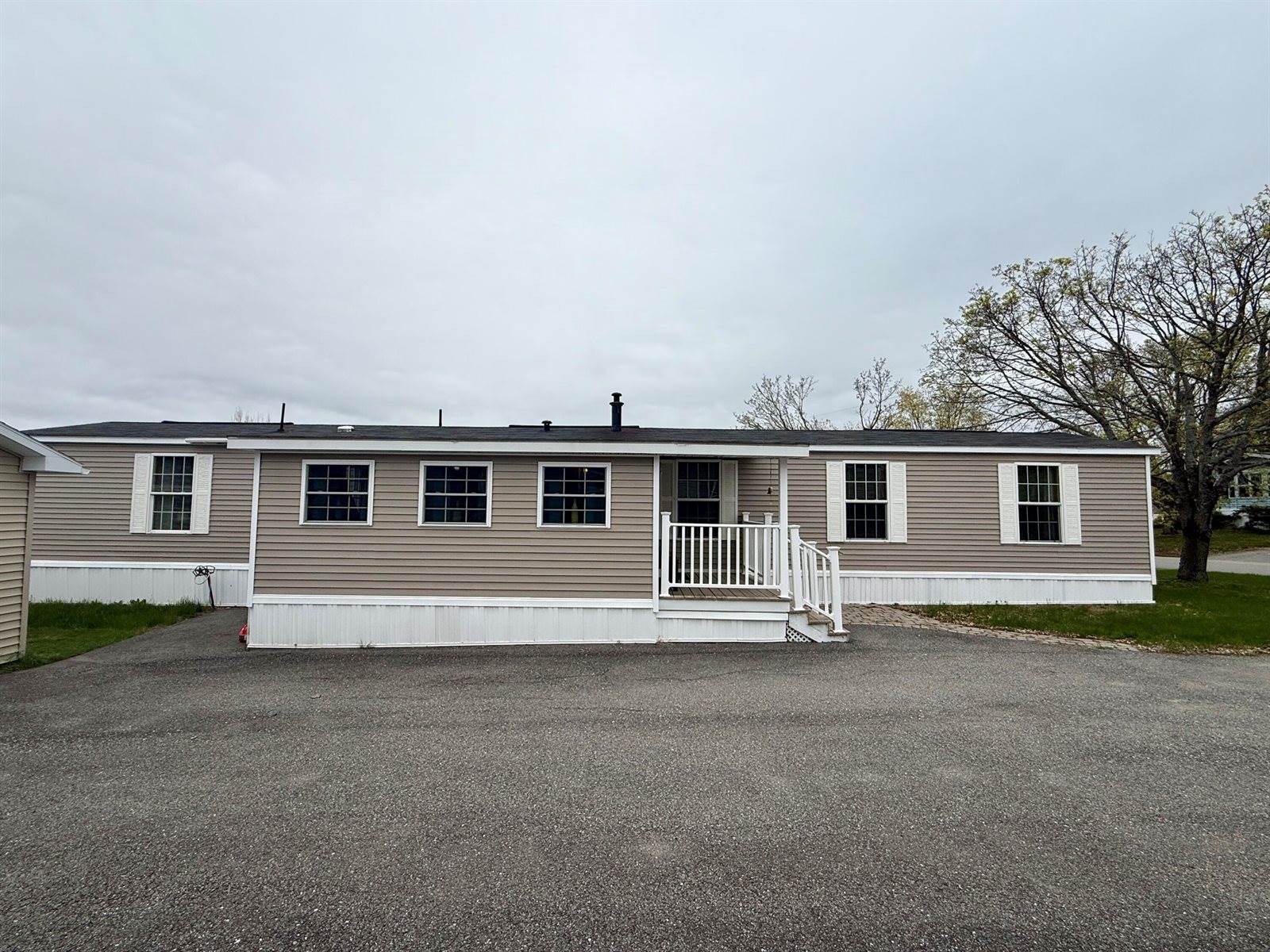 9 L Street, Bangor, ME 04401