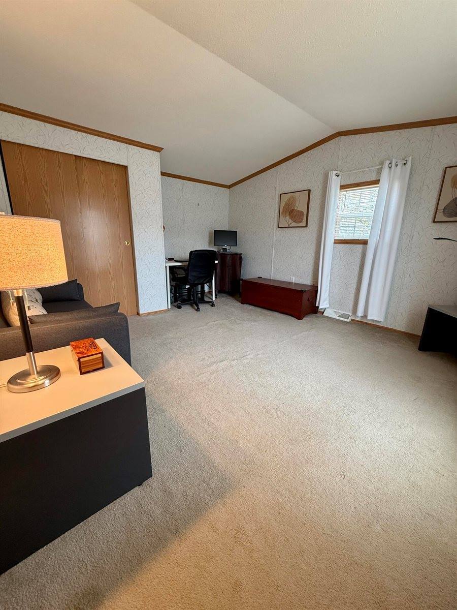 9 L Street, Bangor, ME 04401