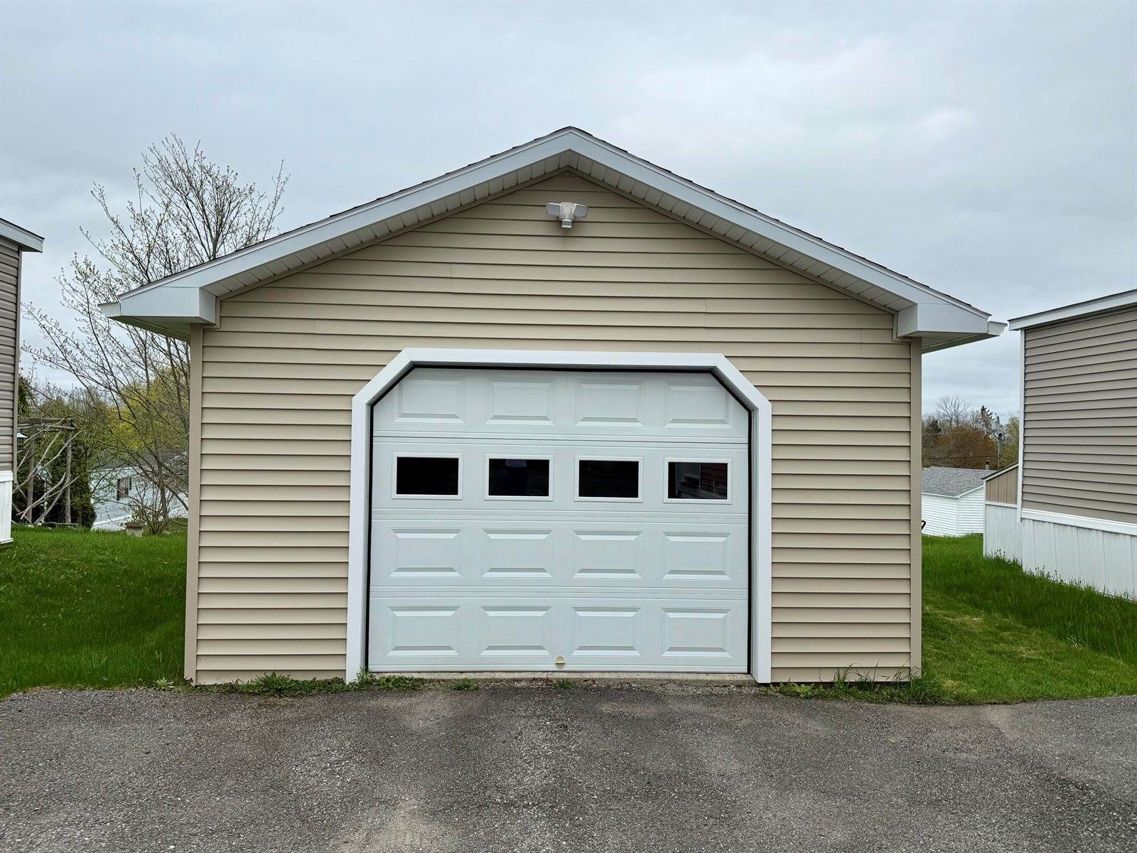 9 L Street, Bangor, ME 04401