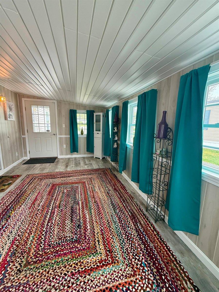 9 L Street, Bangor, ME 04401