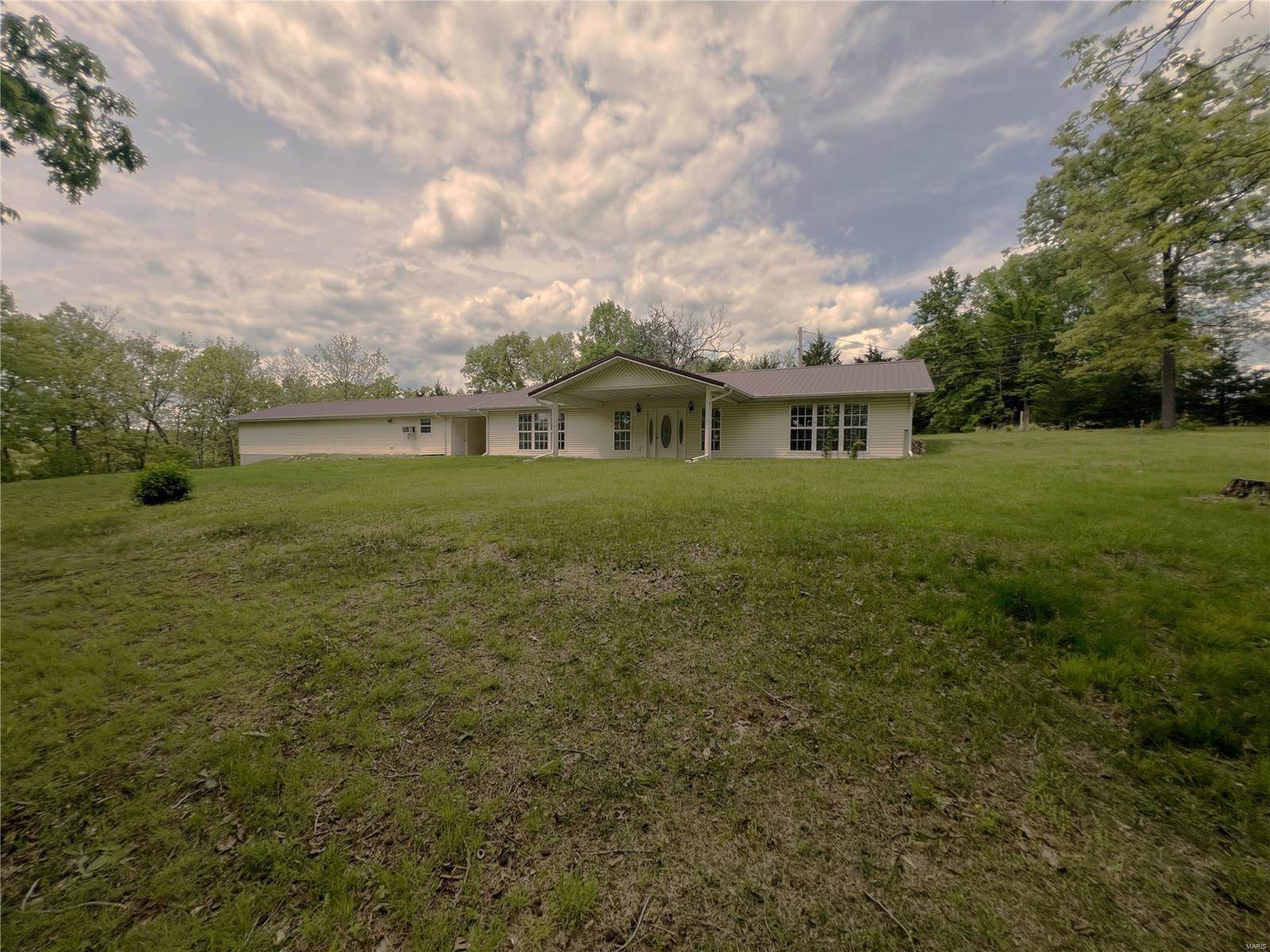 8 Highway K, Iberia, MO 65486