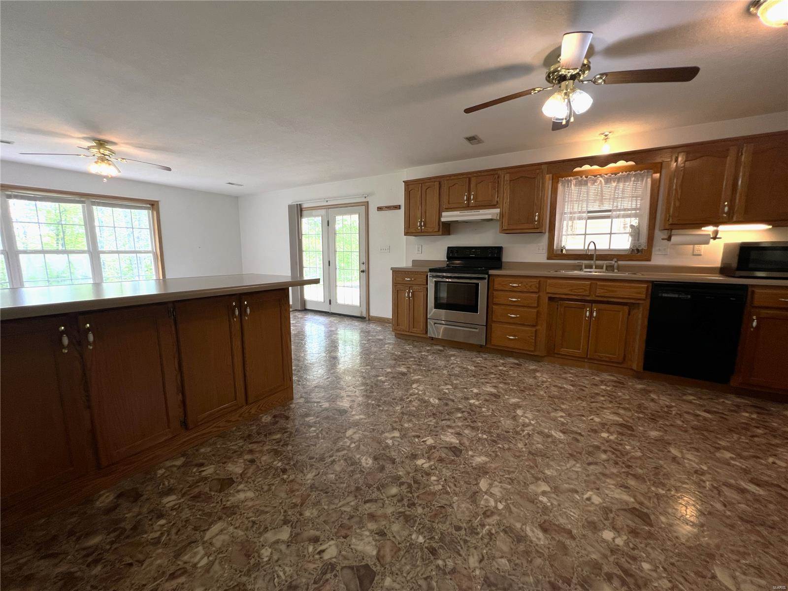 8 Highway K, Iberia, MO 65486