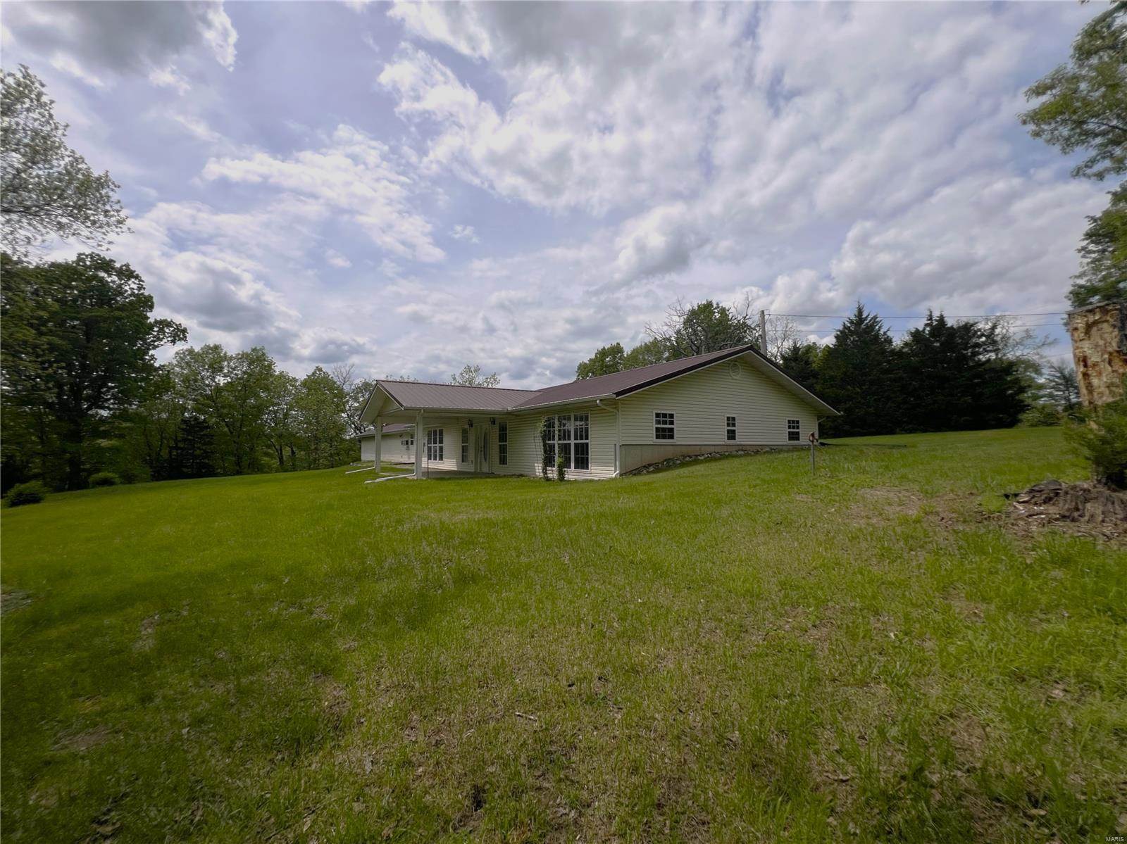 8 Highway K, Iberia, MO 65486