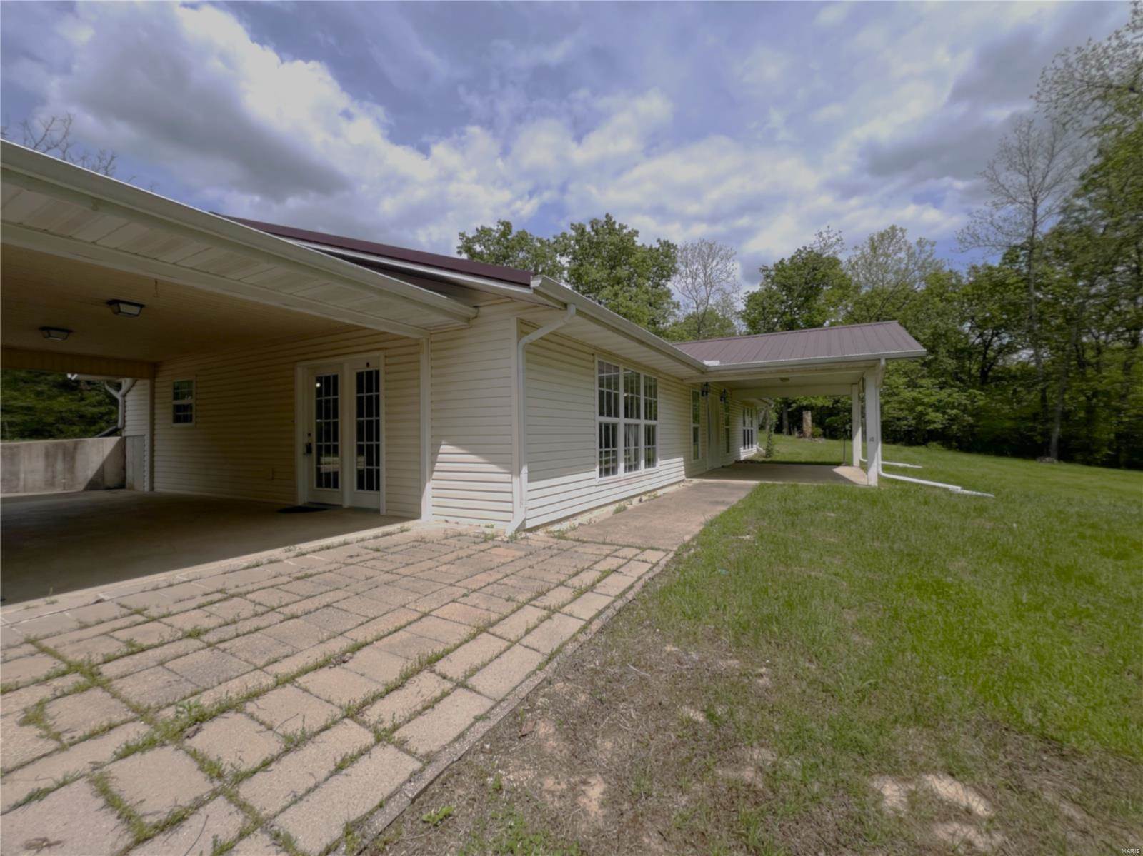 8 Highway K, Iberia, MO 65486