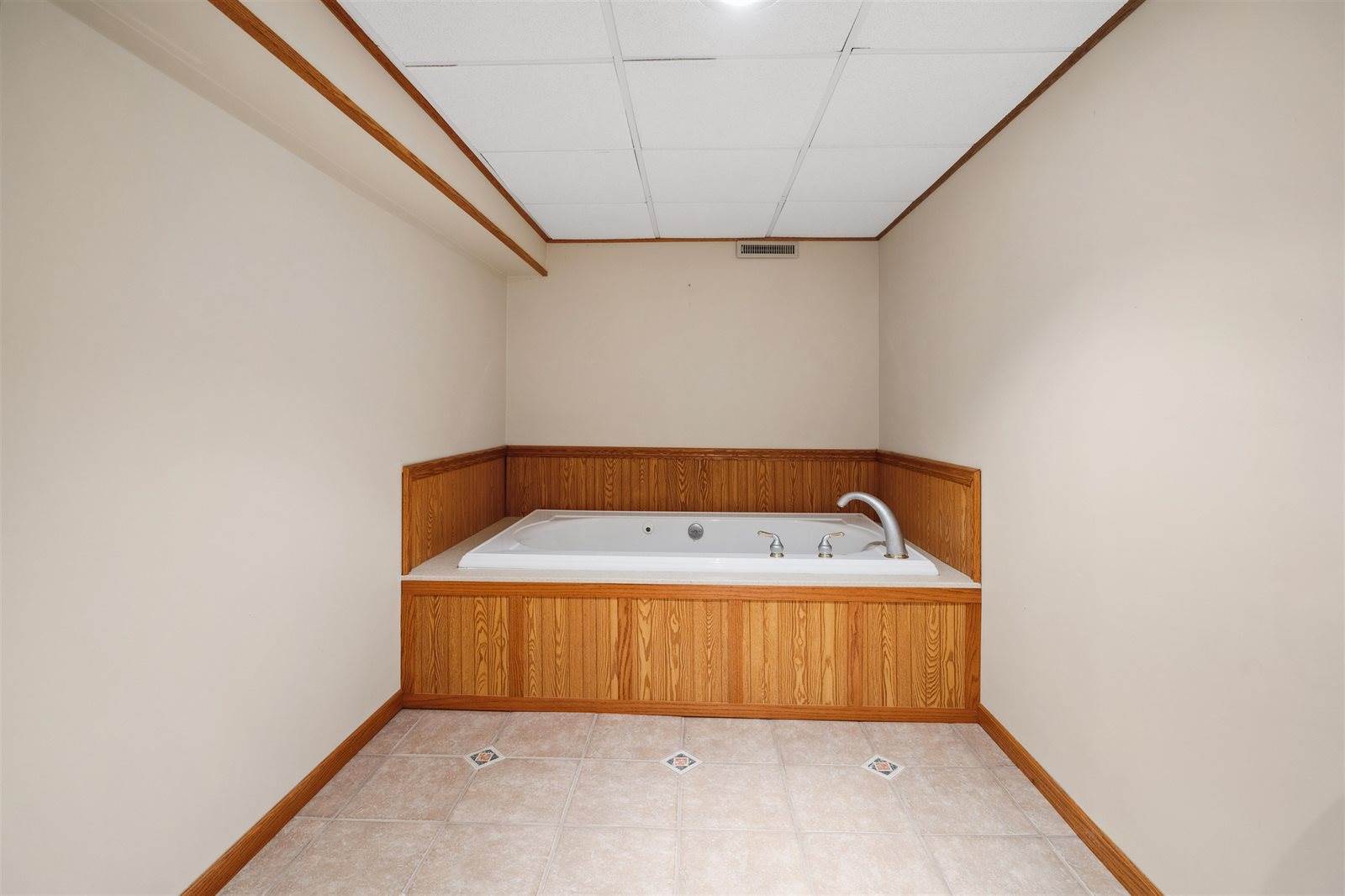 1820 Sampson Street, Wisconsin Rapids, WI 54494