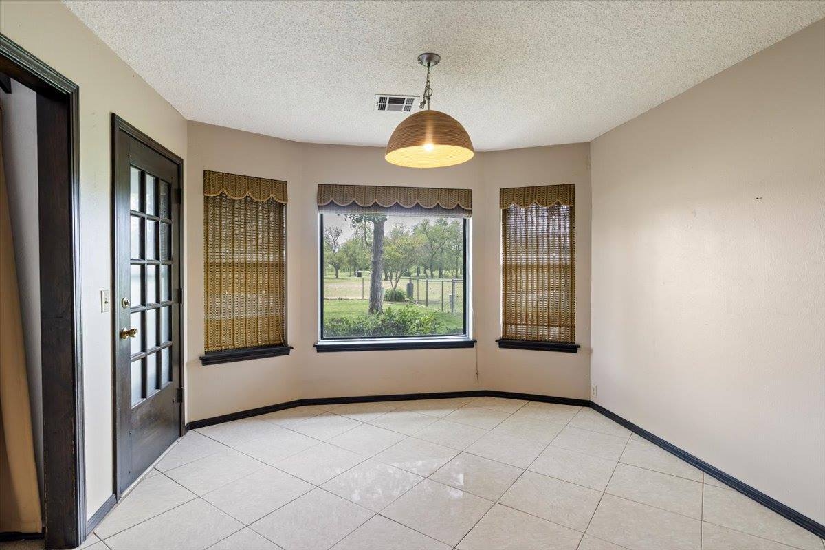 10 NW Compass, Lawton, OK 73505