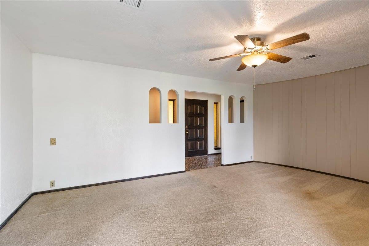 10 NW Compass, Lawton, OK 73505