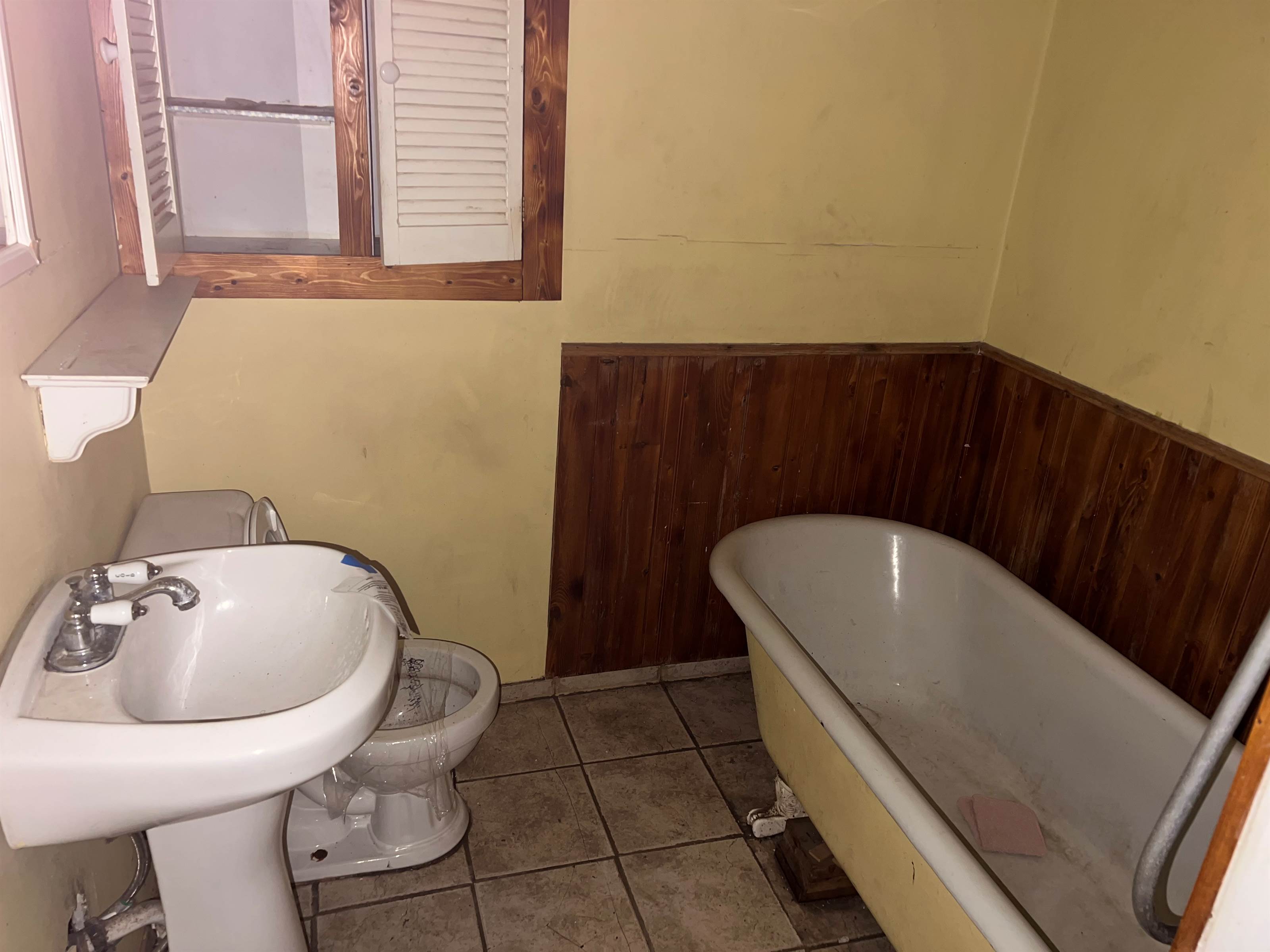 28226 231st St, Easton, KS 66020