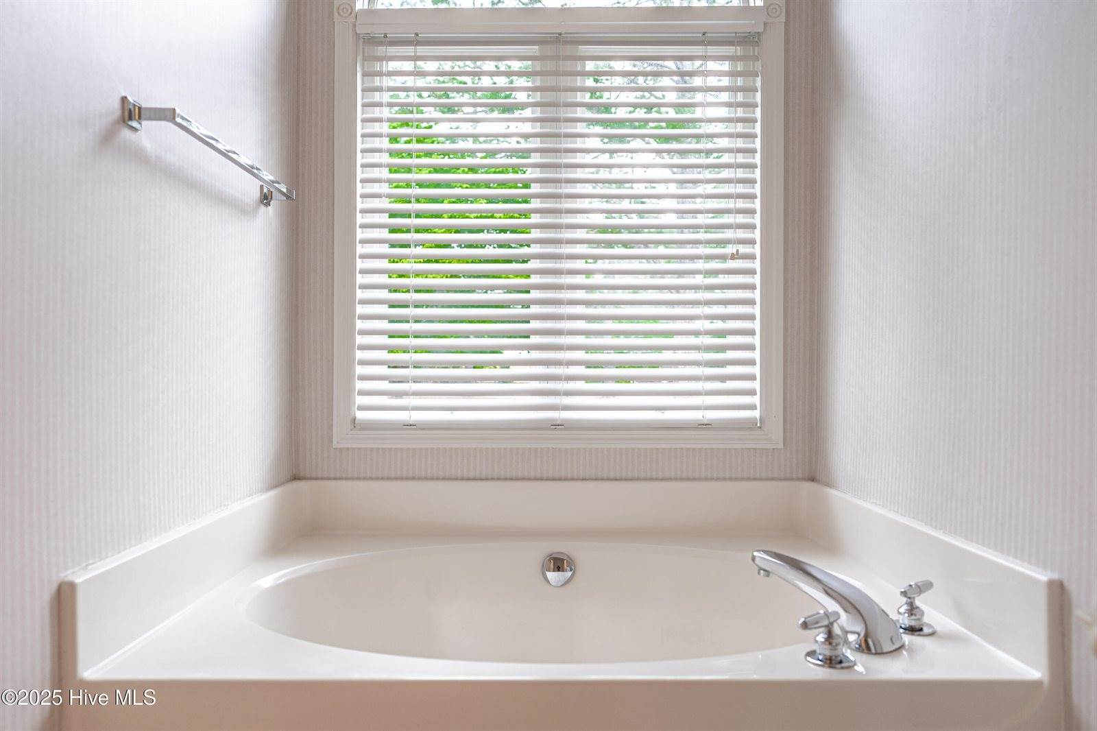 15 Windsong Place, Whispering Pines, NC 28327