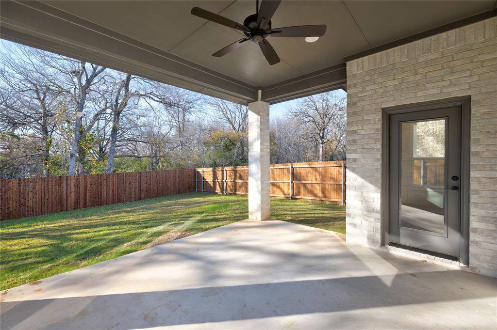 909 Boston Lane, River Oaks, TX 76114