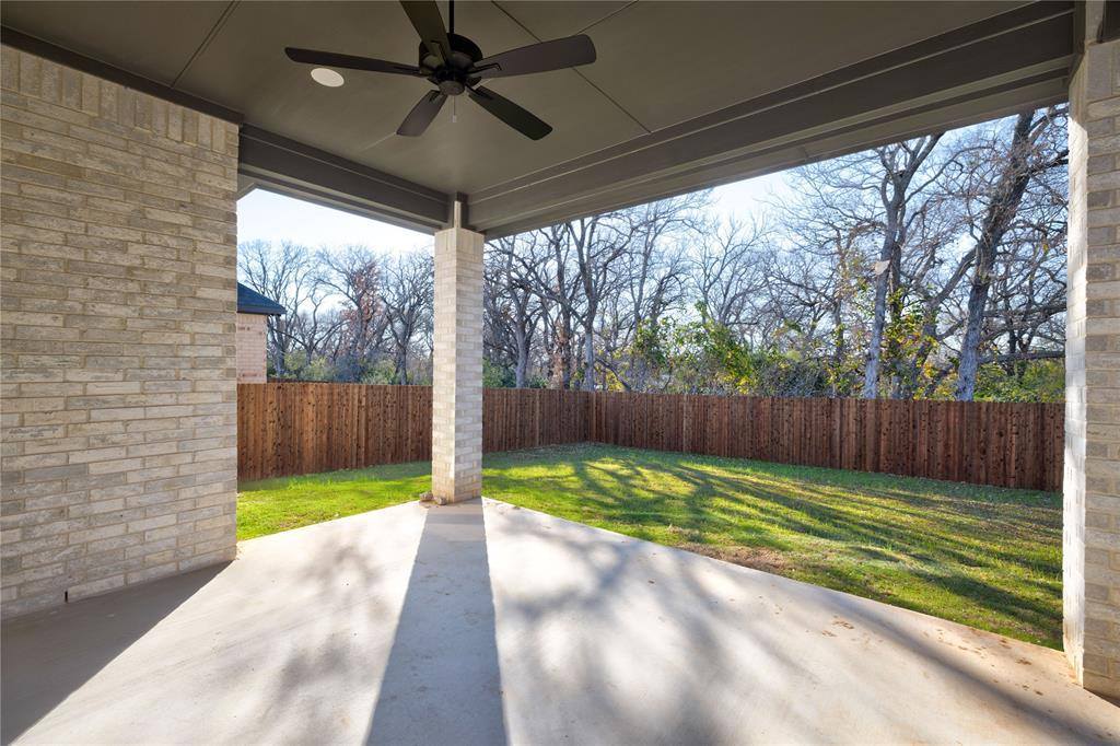 909 Boston Lane, River Oaks, TX 76114