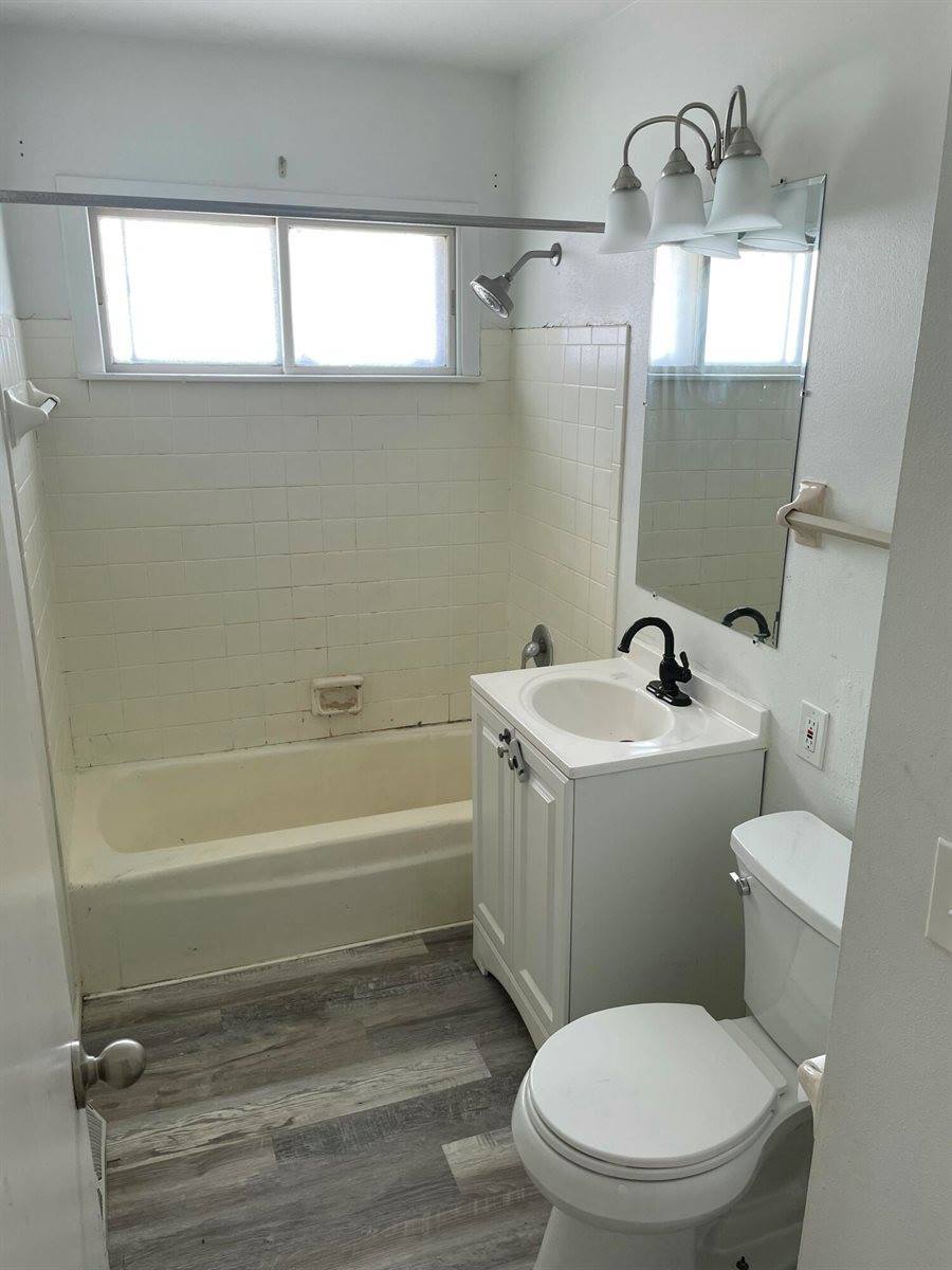 442 South 71st St, Milwaukee, WI 53214