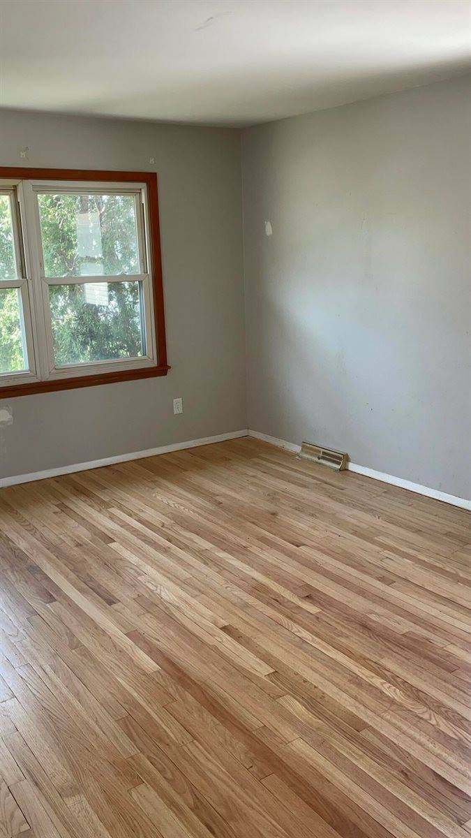 442 South 71st St, Milwaukee, WI 53214