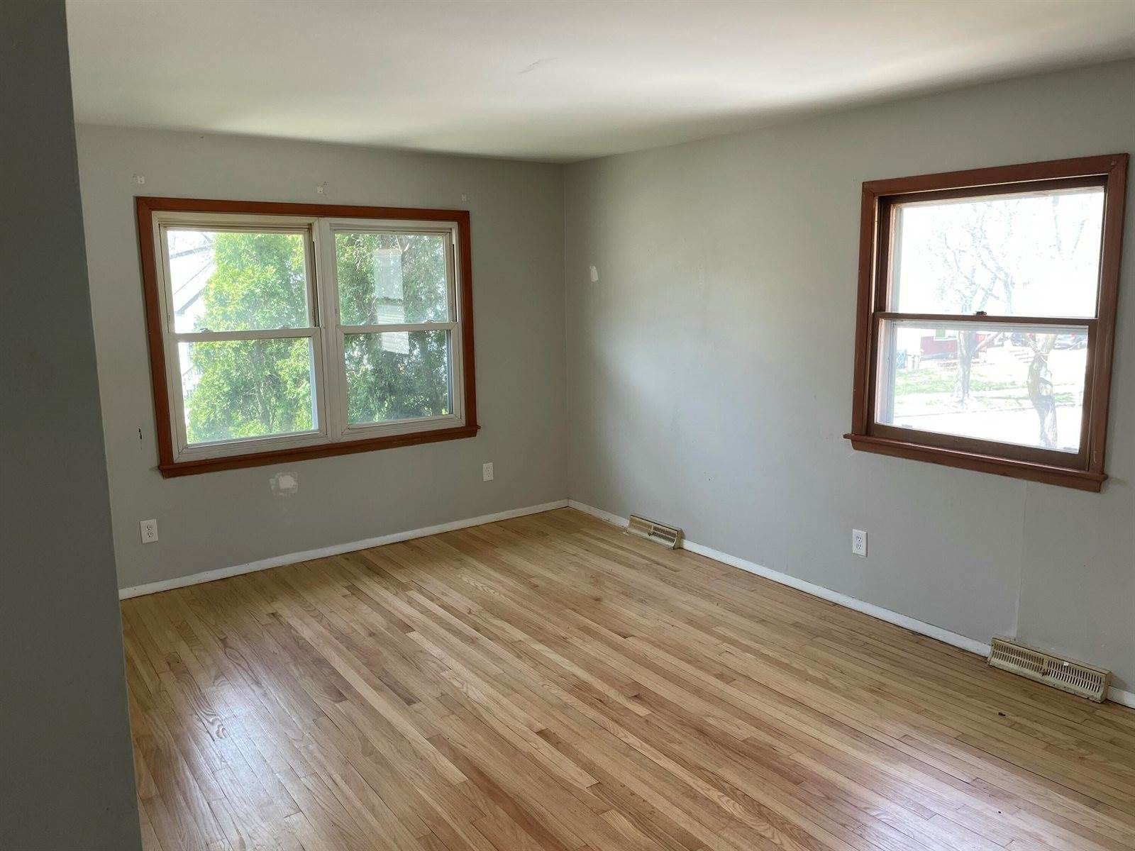 442 South 71st St, Milwaukee, WI 53214