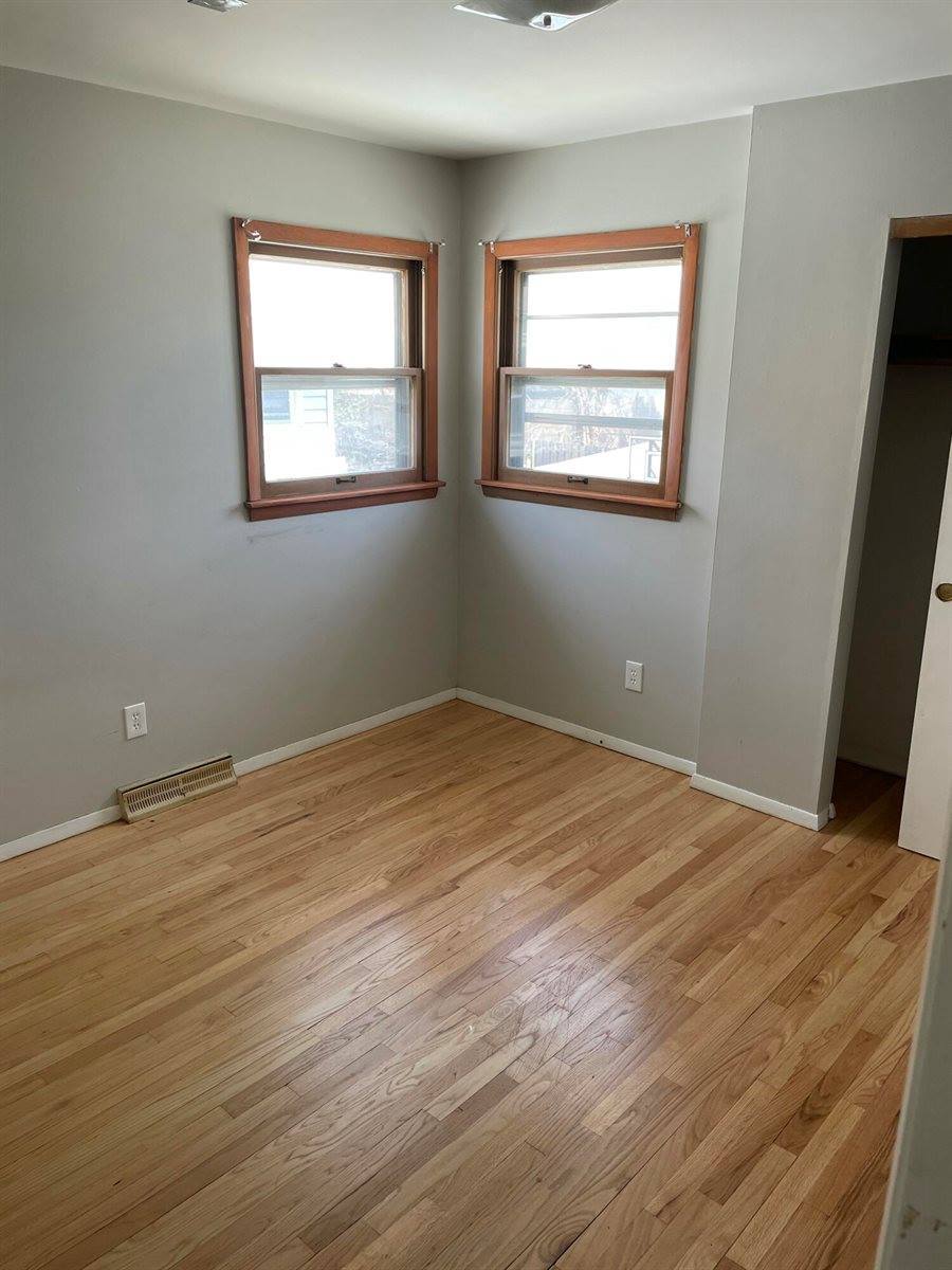 442 South 71st St, Milwaukee, WI 53214