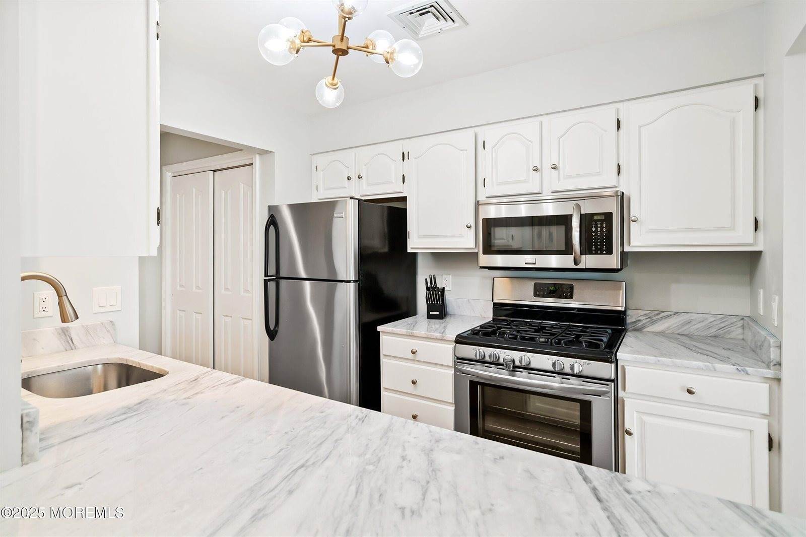 606 Bay Avenue, Point Pleasant Beach, NJ 08742